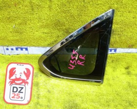 стекло собачника Subaru XV 2013/Цвет D4S