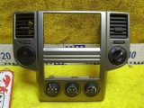 Консоль магнитофона Nissan Xtrail 2005/Цвет KYO 68260EQ100 NT30/PNT30/T30 QR20DE, передний