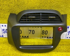 консоль магнитофона Honda FIT/JAZZ 2011/Цвет YR585